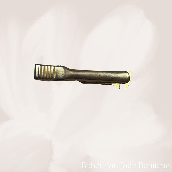 Vintage 1950s Unsigned Pipe Wrench Tie Bar Clip - Picture 3 of 3